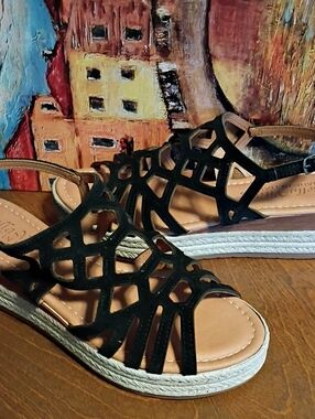 Bella Vita Black Cutout Espadrille Sandals